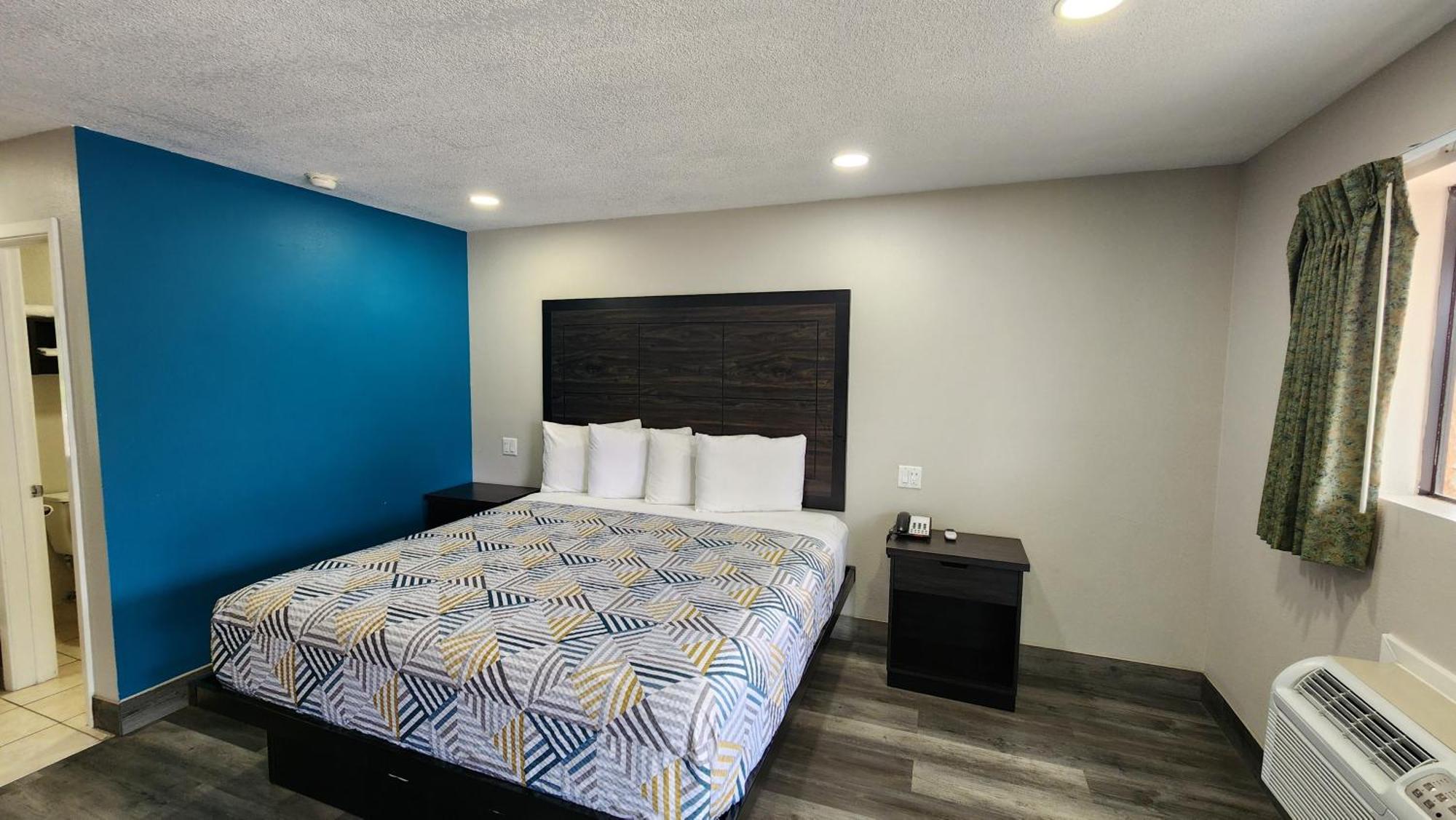 Scottish Inn & Suites Wharton Zewnętrze zdjęcie