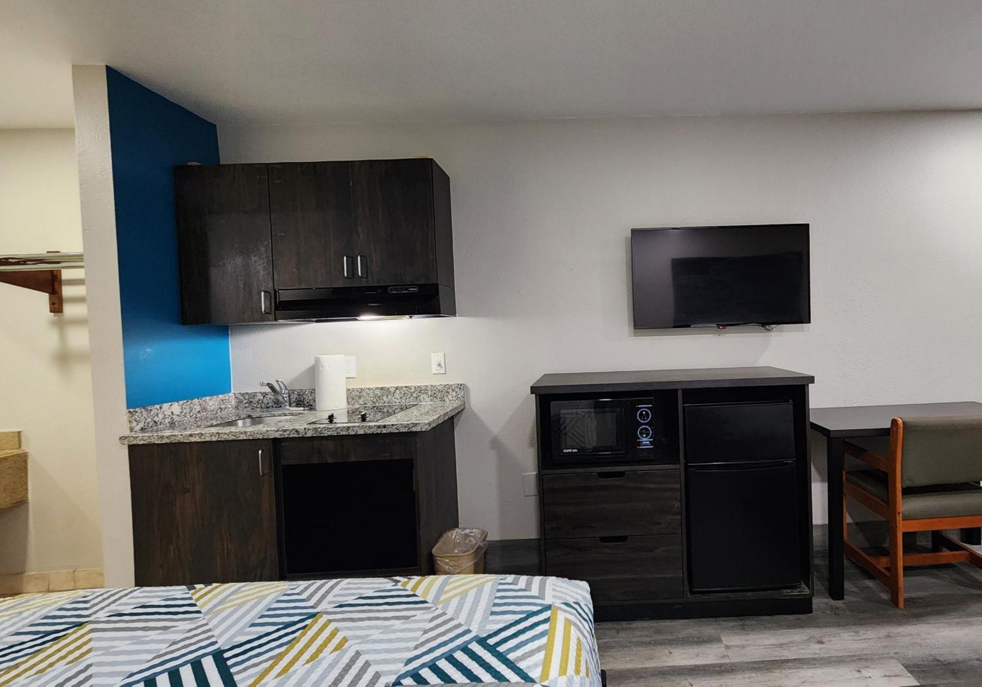Scottish Inn & Suites Wharton Zewnętrze zdjęcie
